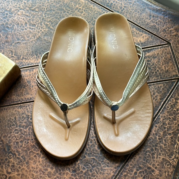 VIONIC THONG SANDALS SIZE 7 - Picture 9 of 9